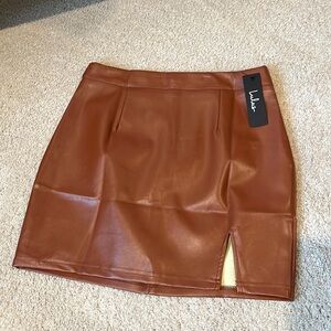 Lulu’s Vegan leather brown mini skirt with slit